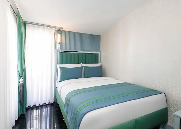 Santa Rio Gold Taxim Otel 3*