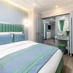 Hotel Santa Rio Gold Taxim 3*